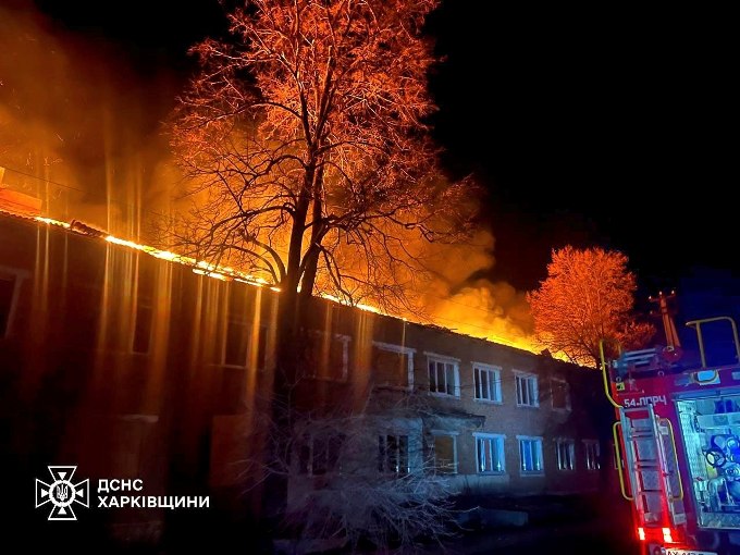 Новини Харкова: у Шевченковому через влучання дрону палав будинок